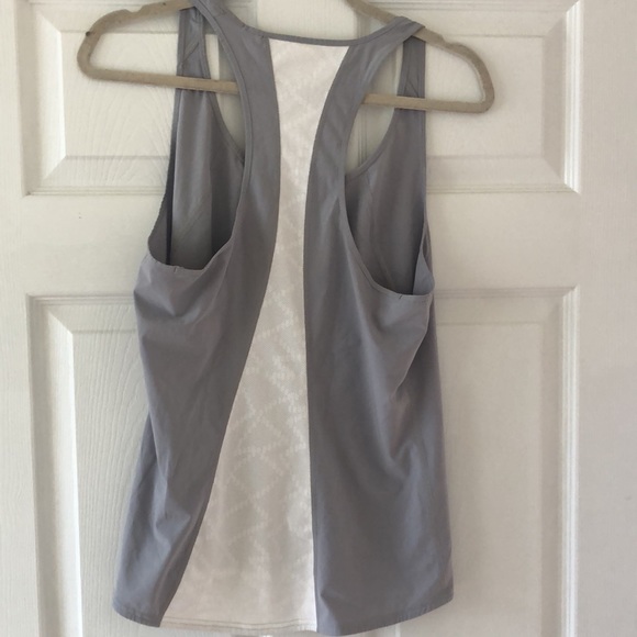 Workout top - Picture 2 of 2